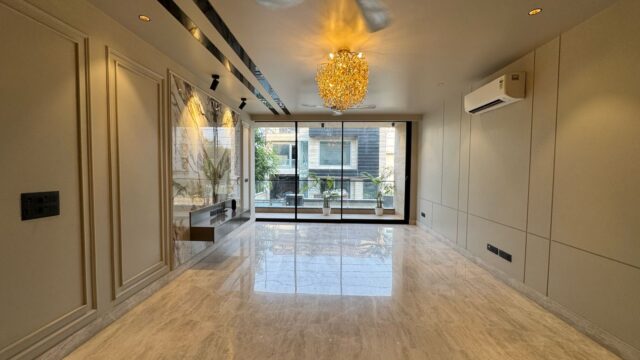4 BHK builder floor in South City 1 Gurgaon