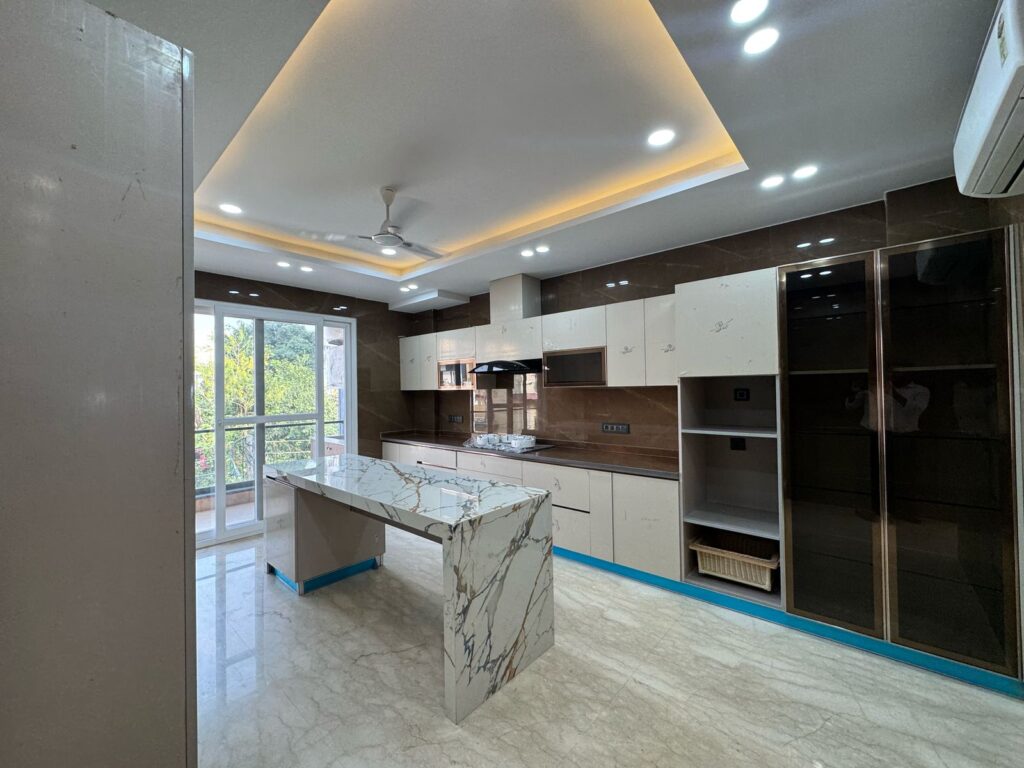 4 BHK builder floor in Sushant Lok 2 Gurgaon