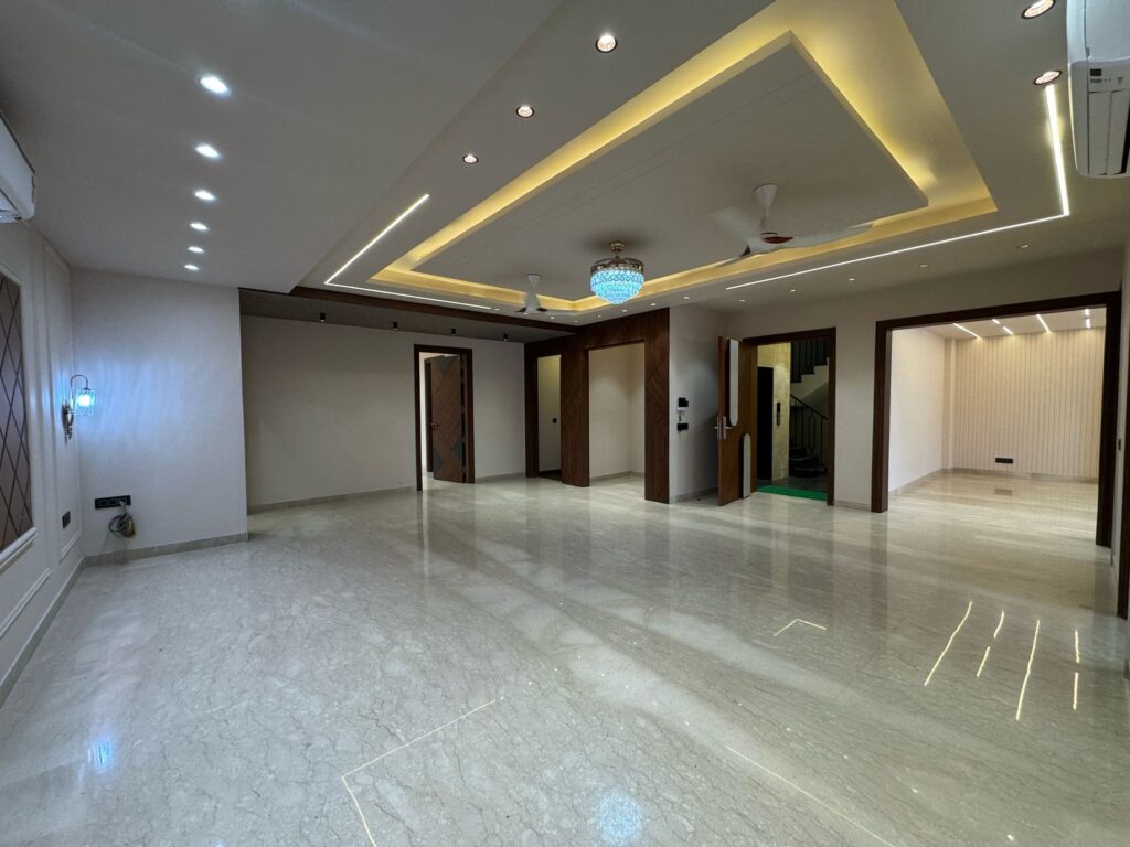 4 BHK builder floor in Sushant Lok 2 Gurgaon