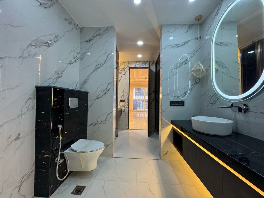 4 BHK builder floor in Sushant Lok 2 Gurgaon