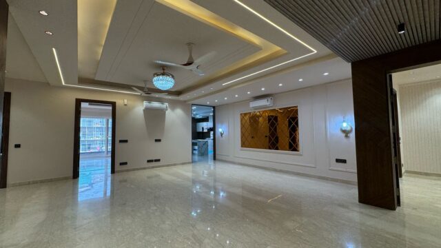 4 BHK builder floor in Sushant Lok 2 Gurgaon