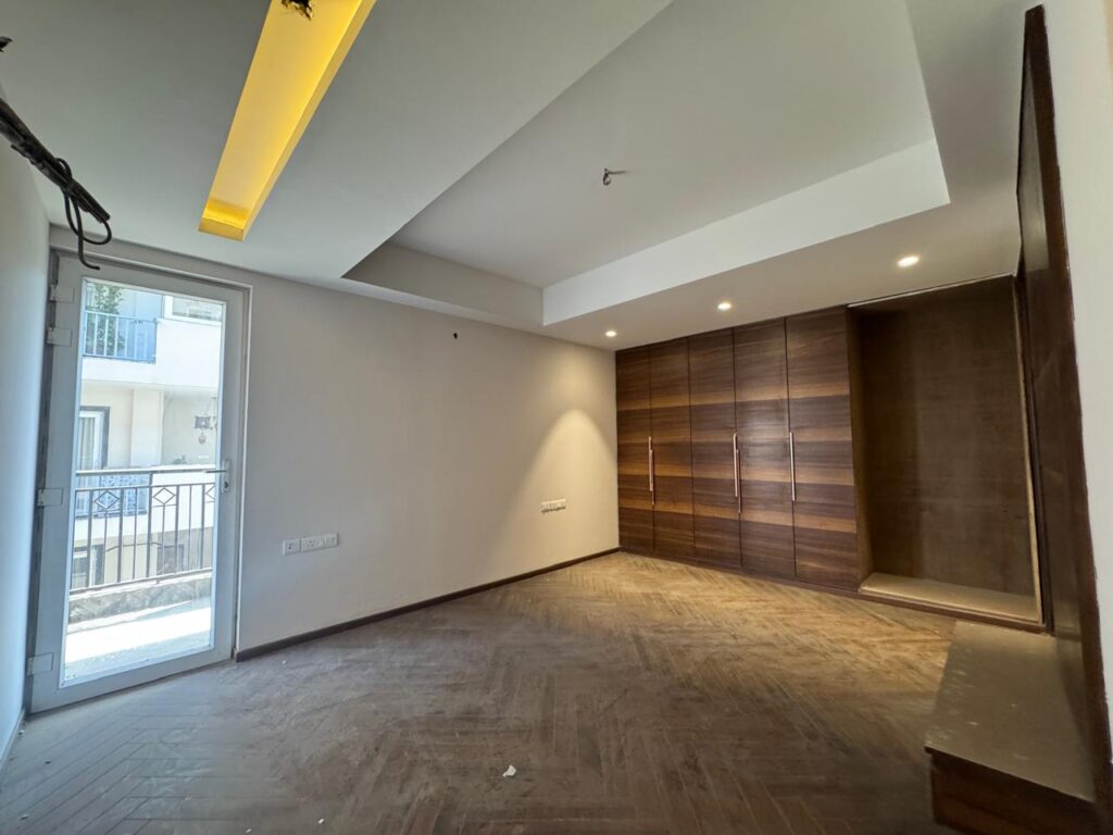 500 Sq Yards 4 BHK builder floor in Sushant Lok 2 Gurgaon